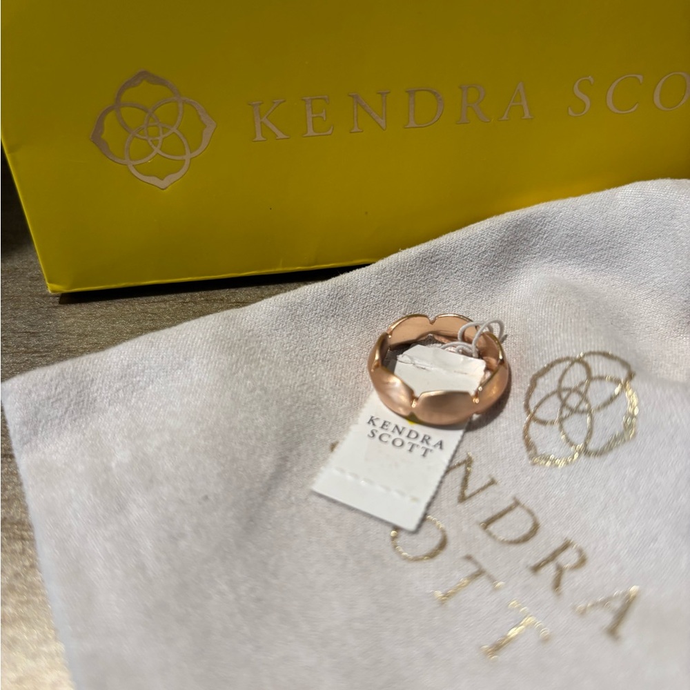 Kendra Scott Blush Gold Ring size 7 NWT!